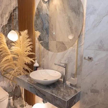 Adell Miramare Golden Loft