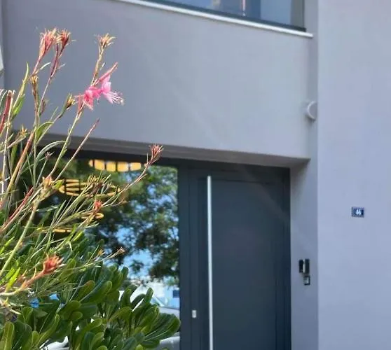 Adell Miramare Golden Loft