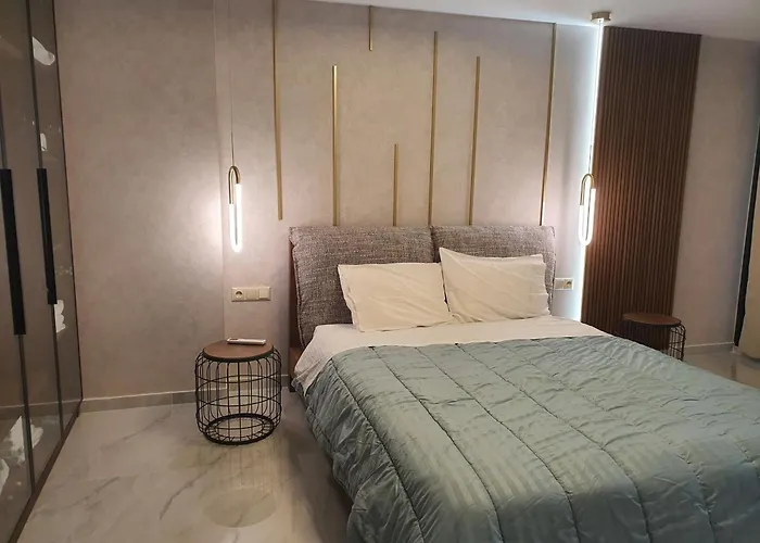 Adell Miramare Golden Loft شقة *